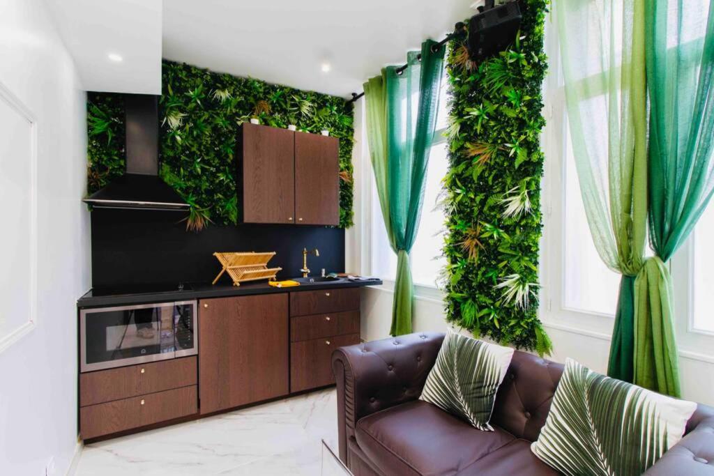 Soothing Jungle Spa Rouen Bagian luar foto