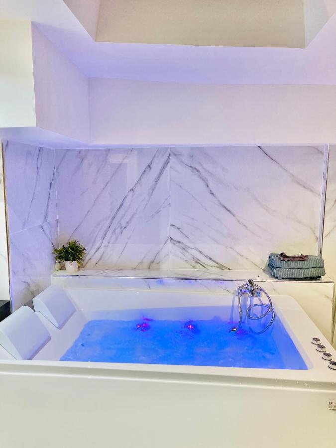 Soothing Jungle Spa Rouen Bagian luar foto